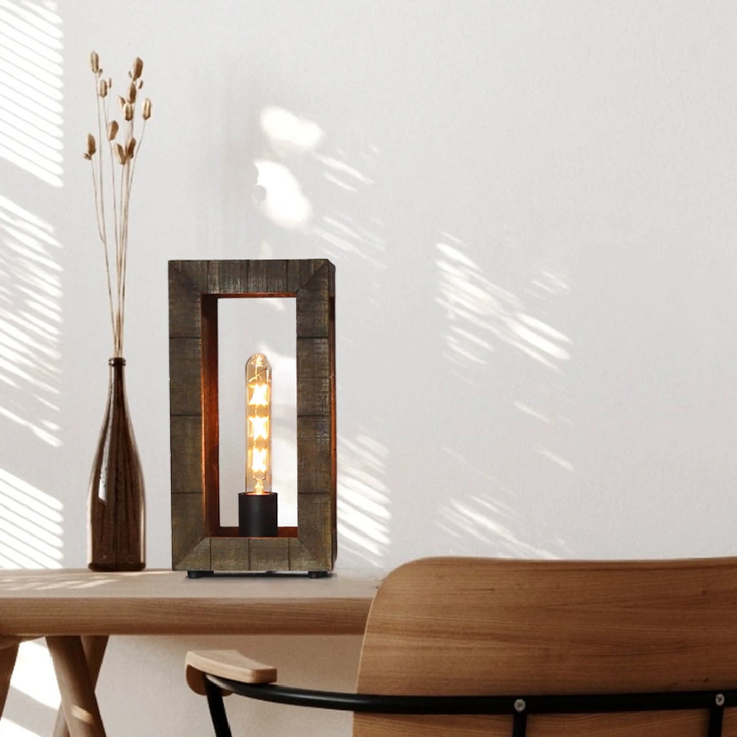 Lámpara de mesa madera y cadena 1XE27 TAKHIRA