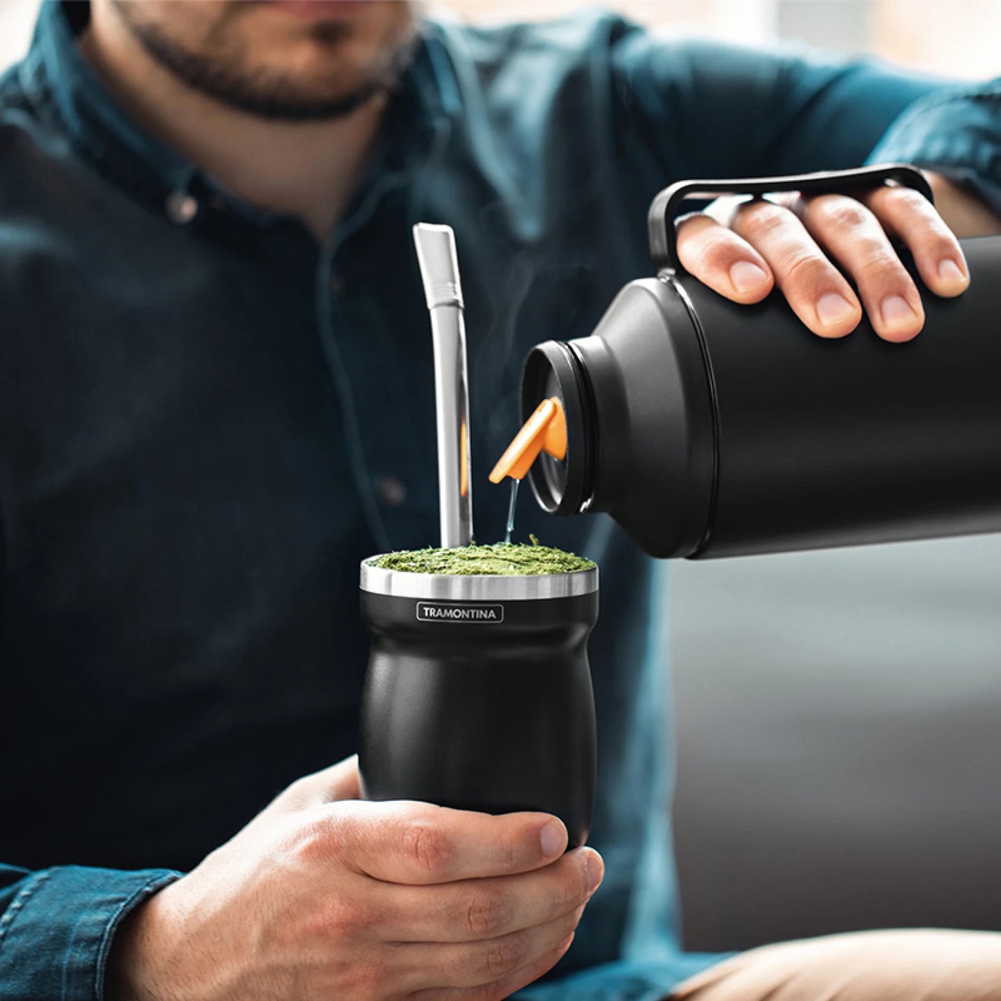 Mate Tramontina negro en acero inoxidable 240ml