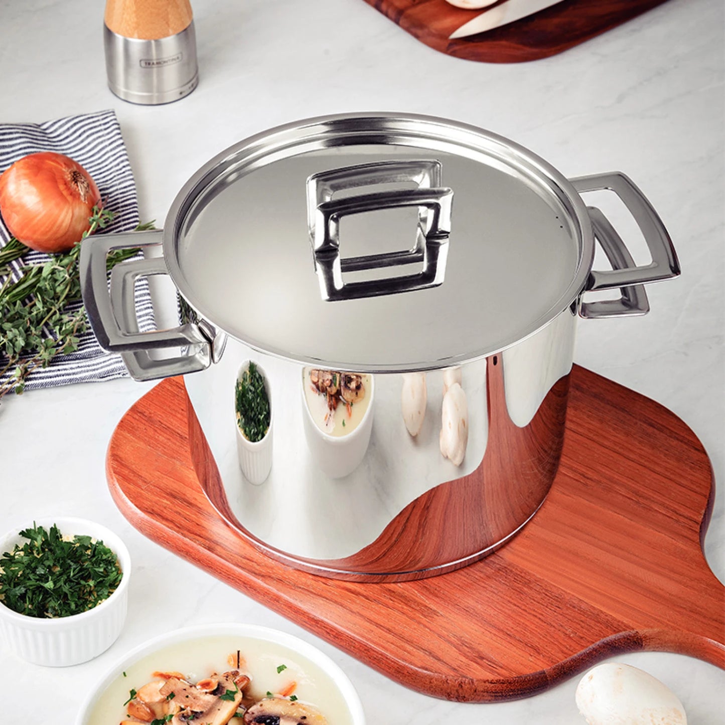 Olla alta Ø16cm acero inox. modelo Brava, 2,2Lts.