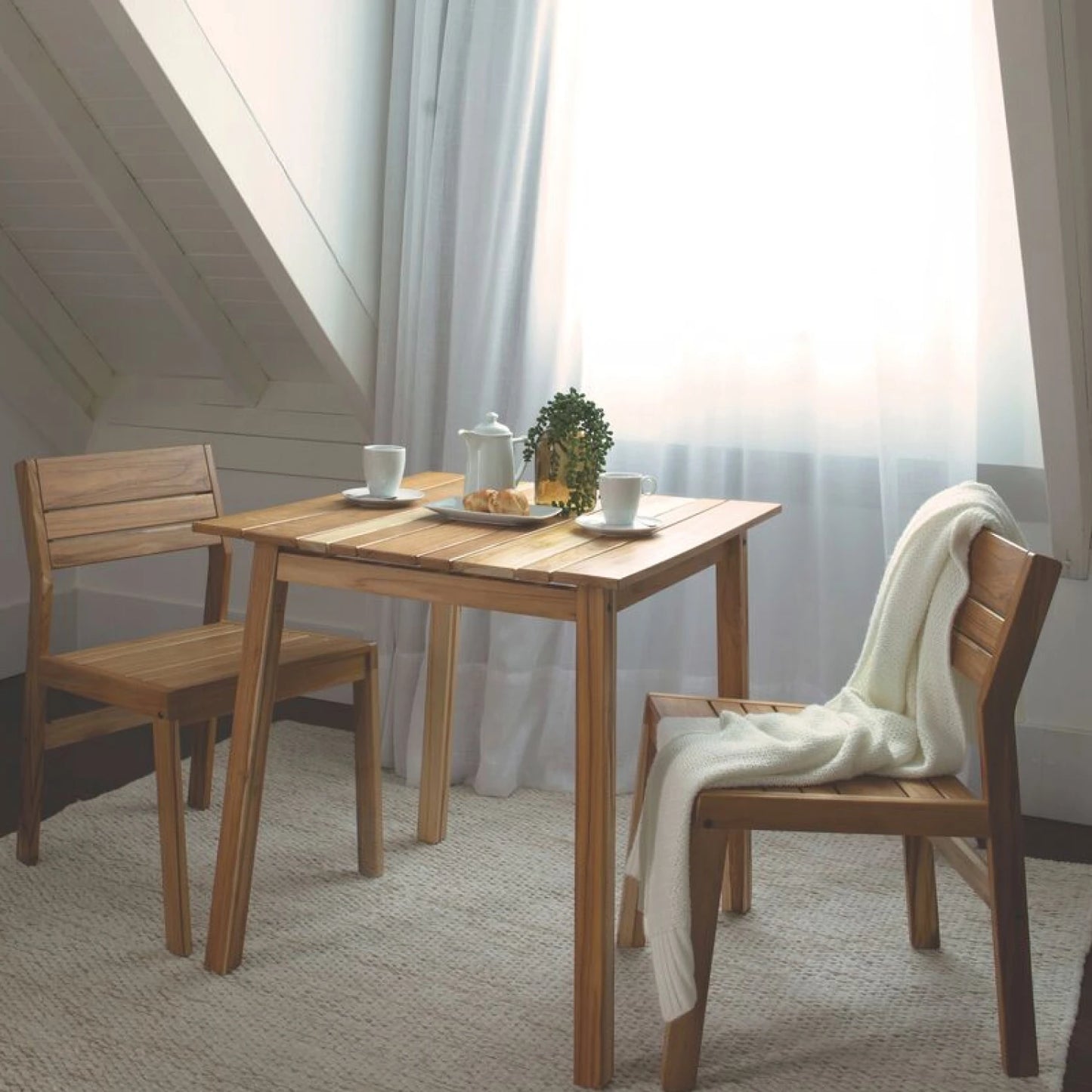 Silla de madera barnizada "Verona"